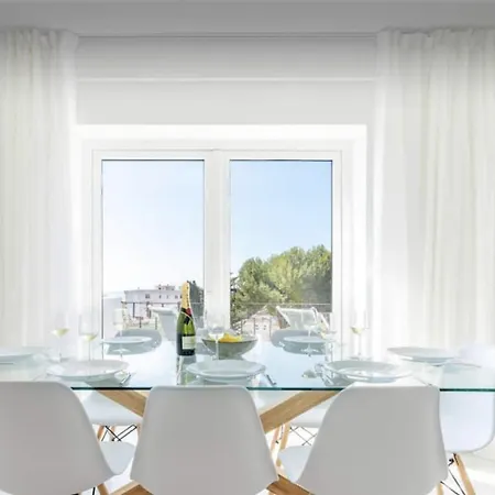 Pedregalejo & Premium 8pax Apartment Malaga